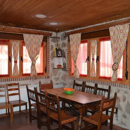 Holiday home Rural En Navaluenga