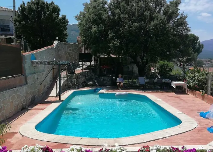 Rural En 펜션 나발루엔가